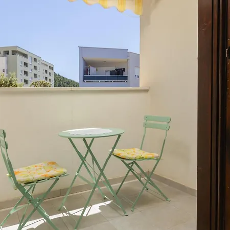 Miandmi Apartman