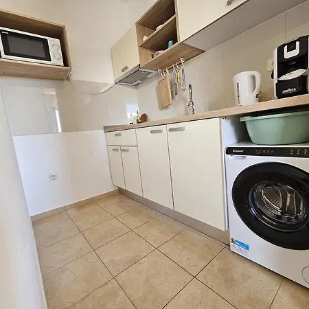 Miandmi Apartman *