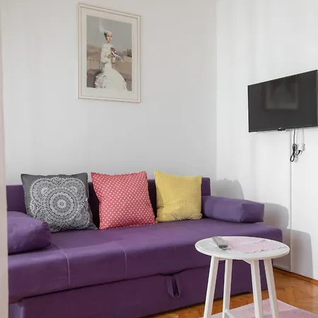 Miandmi * マカルスカ