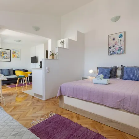 Miandmi * マカルスカ