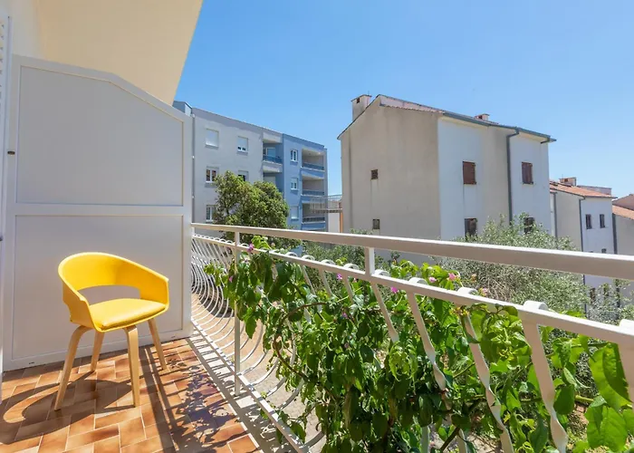 Miandmi * מאקרסקה